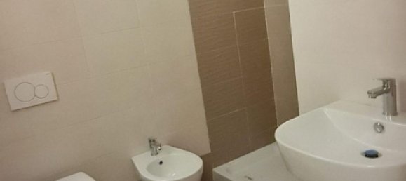 4 rooms Apartment in Colle di Val d'Elsa, Italy No. 67579 8