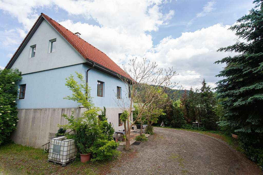 Дом с 4 комнатами в Брук ан дер Мур, Австрия № 24841