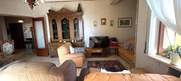 3 bedrooms Apartment in Catanzaro, Italy No. 348082 4