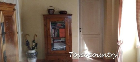 12 rooms House in Capannori, Italy No. 11006 59