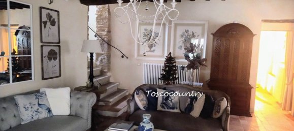 12 rooms House in Capannori, Italy No. 11006 4