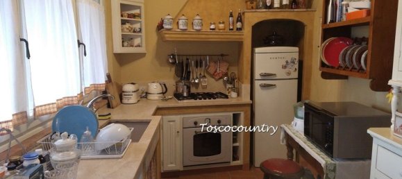 12 rooms House in Capannori, Italy No. 11006 96