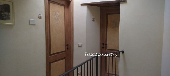 12 rooms House in Capannori, Italy No. 11006 93