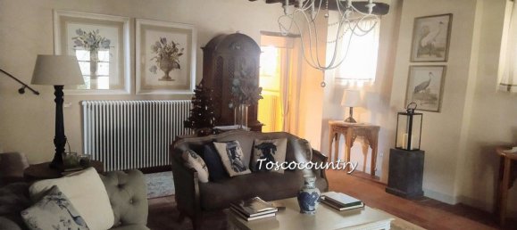 12 rooms House in Capannori, Italy No. 11006 8