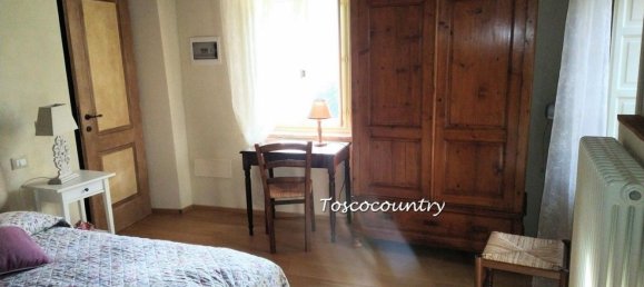 12 rooms House in Capannori, Italy No. 11006 63