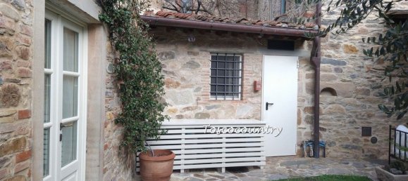 12 rooms House in Capannori, Italy No. 11006 66