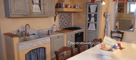 12 rooms House in Capannori, Italy No. 11006 29