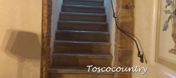 12 rooms House in Capannori, Italy No. 11006 60