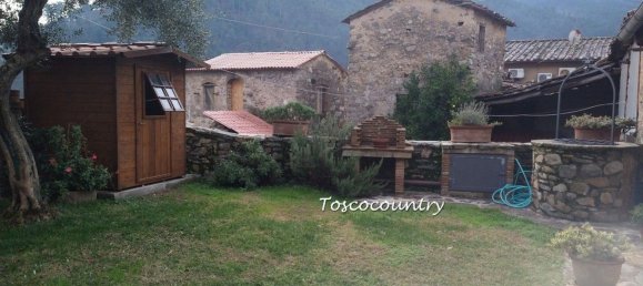 12 rooms House in Capannori, Italy No. 11006 86