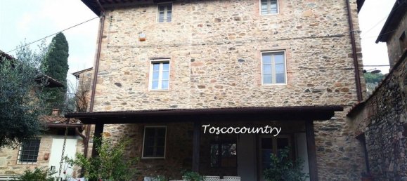 12 rooms House in Capannori, Italy No. 11006 38