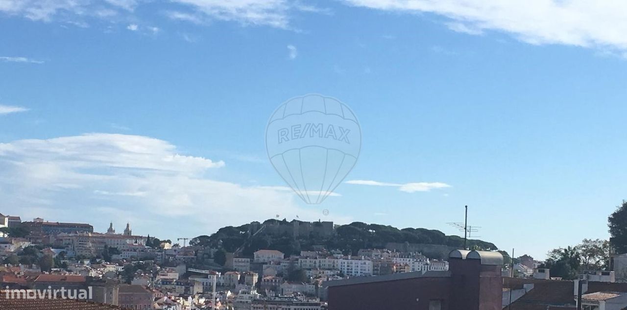 9 bedrooms Building in Lisbon, Portugal No. 103366