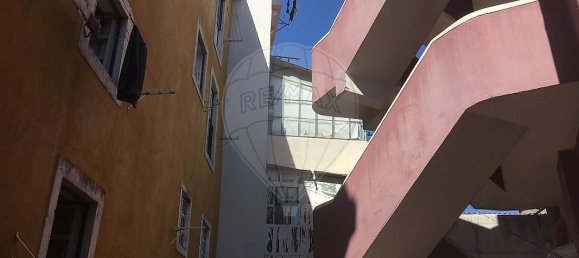 9 bedrooms Building in Lisbon, Portugal No. 103366 17