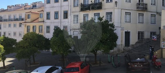 9 bedrooms Building in Lisbon, Portugal No. 103366 12