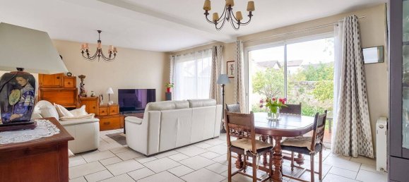 5 bedrooms Villa in Montesson, France No. 141828 3