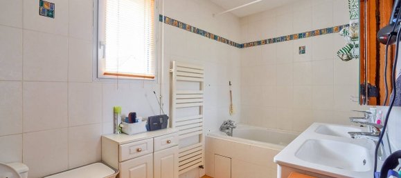 5 bedrooms Villa in Montesson, France No. 141828 12