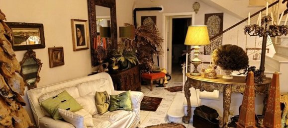 6 rooms House in Carrara, Italy No. 45851 4