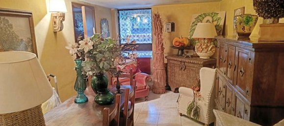 6 rooms House in Carrara, Italy No. 45851 11