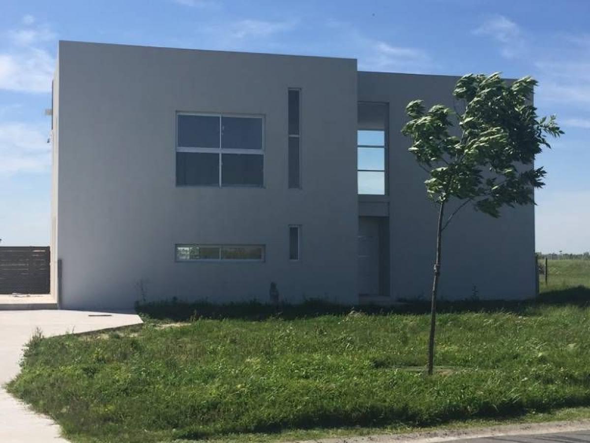 3 bedrooms House in Escobar, Argentina No. 87321