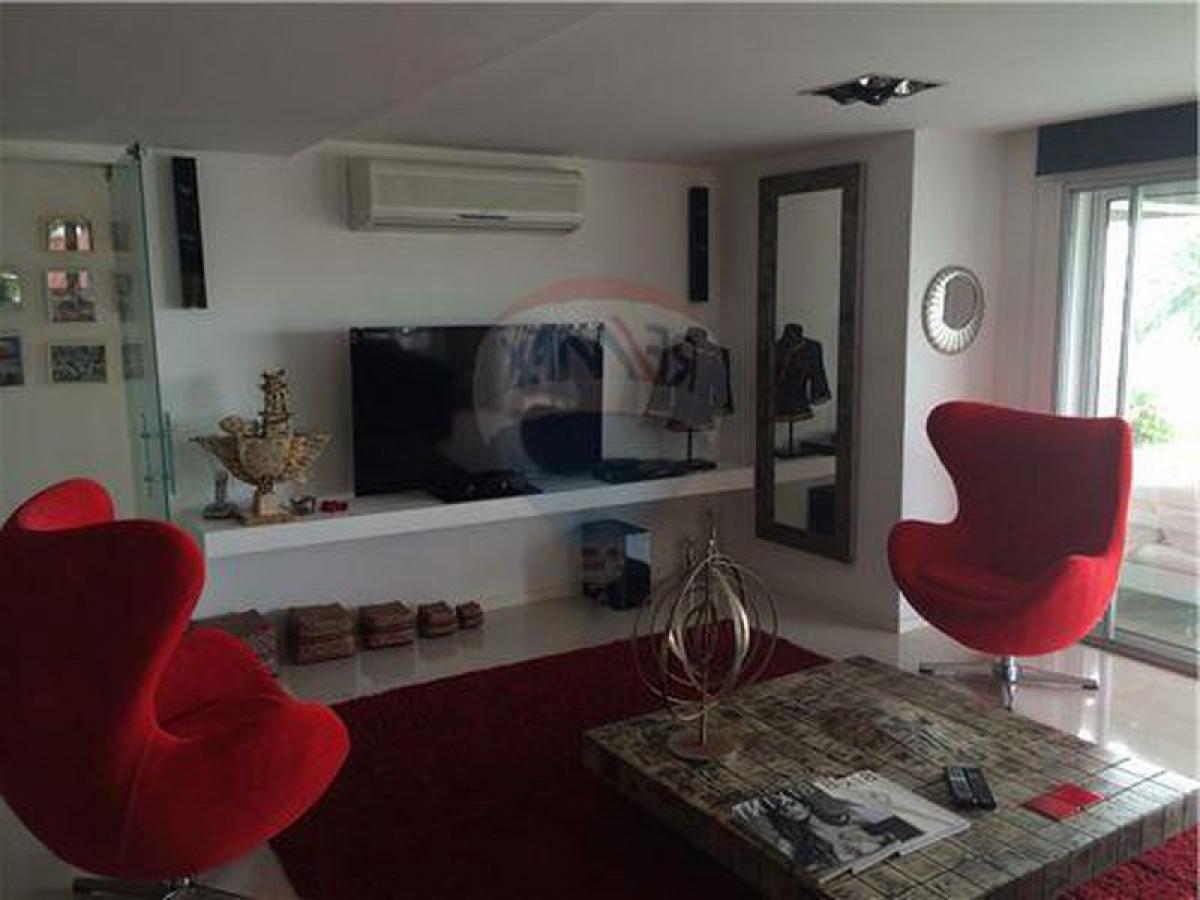 4 bedrooms Apartment in Maldonado, Uruguay No. 6794