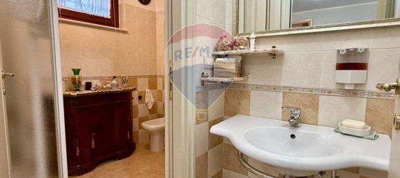 4 Schlafzimmer Villa in Montesilvano, Italy, Nr. 325904 8