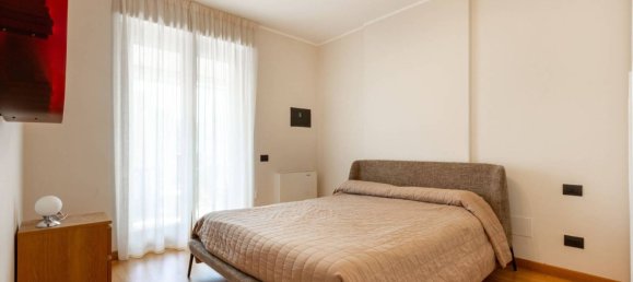 Квартира с 2 спальнями в Рим, Италия № 60611 21