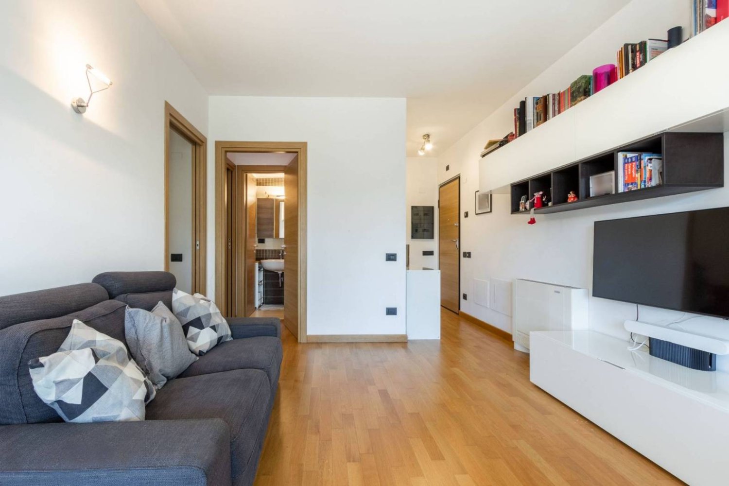 Квартира с 2 спальнями в Рим, Италия № 60611