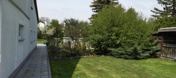 734m² Land in Enzesfeld-Lindabrunn, Austria No. 132329 3