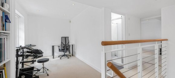 5 bedrooms House in East Sheen, United Kingdom No. 8939 40