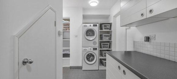 5 bedrooms House in East Sheen, United Kingdom No. 8939 35