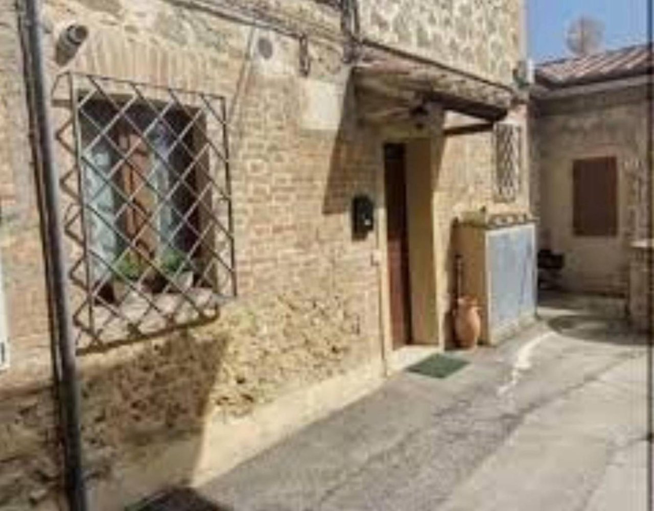 1 bedroom Apartment in Siena, Italy No. 291603