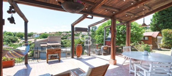 4 bedrooms Villa in Carbognano, Italy No. 305715 6