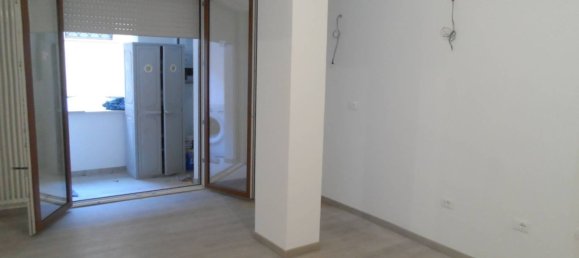 2 rooms Apartment in San Benedetto del Tronto, Italy No. 260535 3