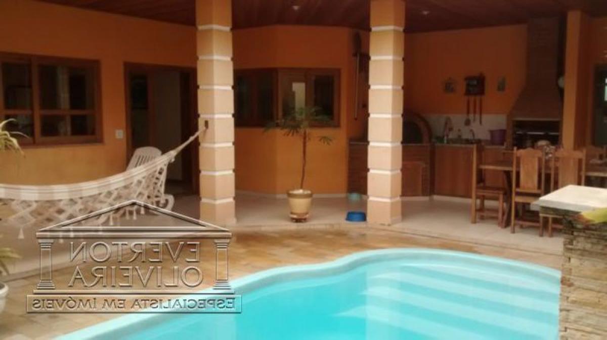 Дом с 4 спальнями в Сан-Паулу, Бразилия № 470987