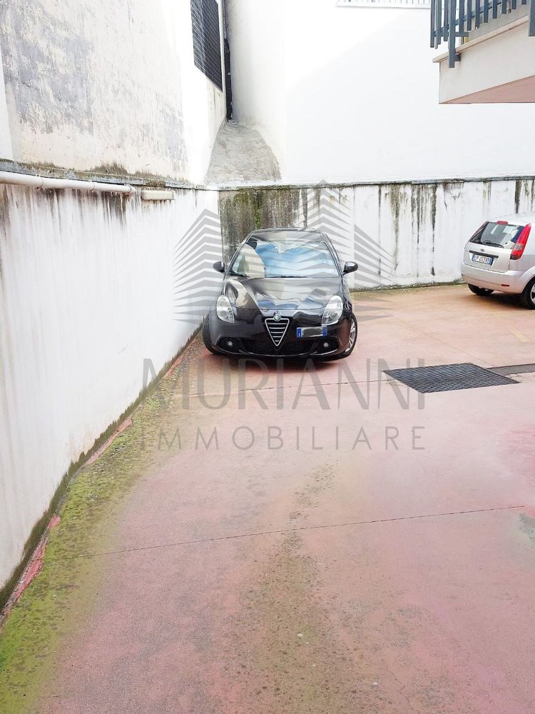  Garage in Bitritto, Italy No. 90419