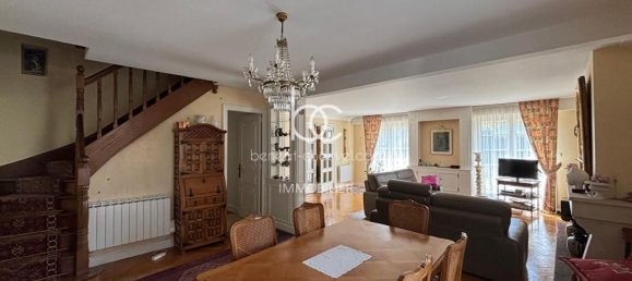 5 bedrooms House in Ploeren, France No. 284643 7