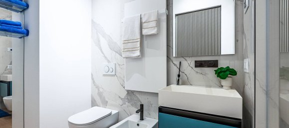 1 bedroom Apartment in Turin, Italy No. 272099 5