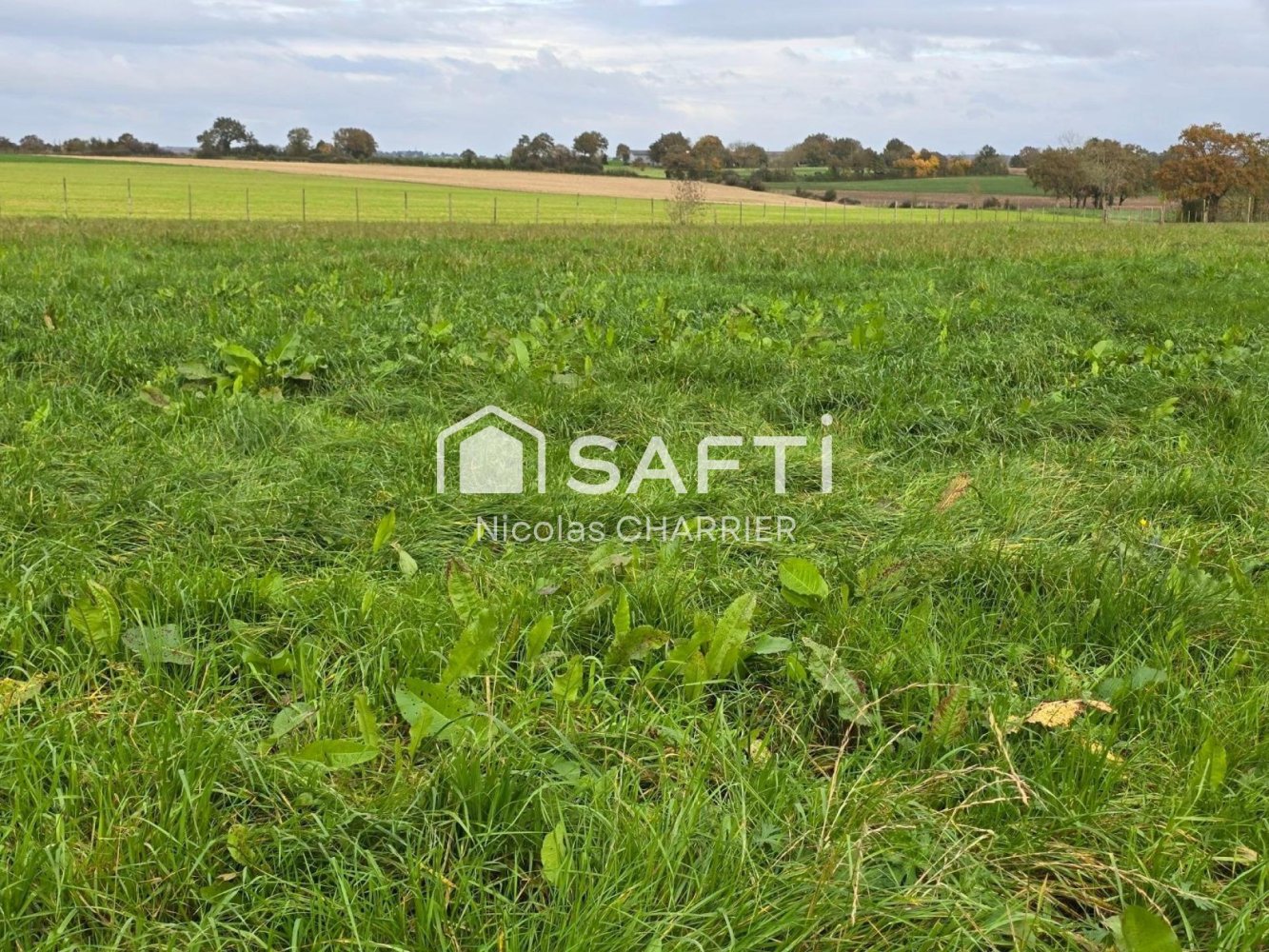 Земельный участок 300м² в Мен и Луара, Франция № 99561