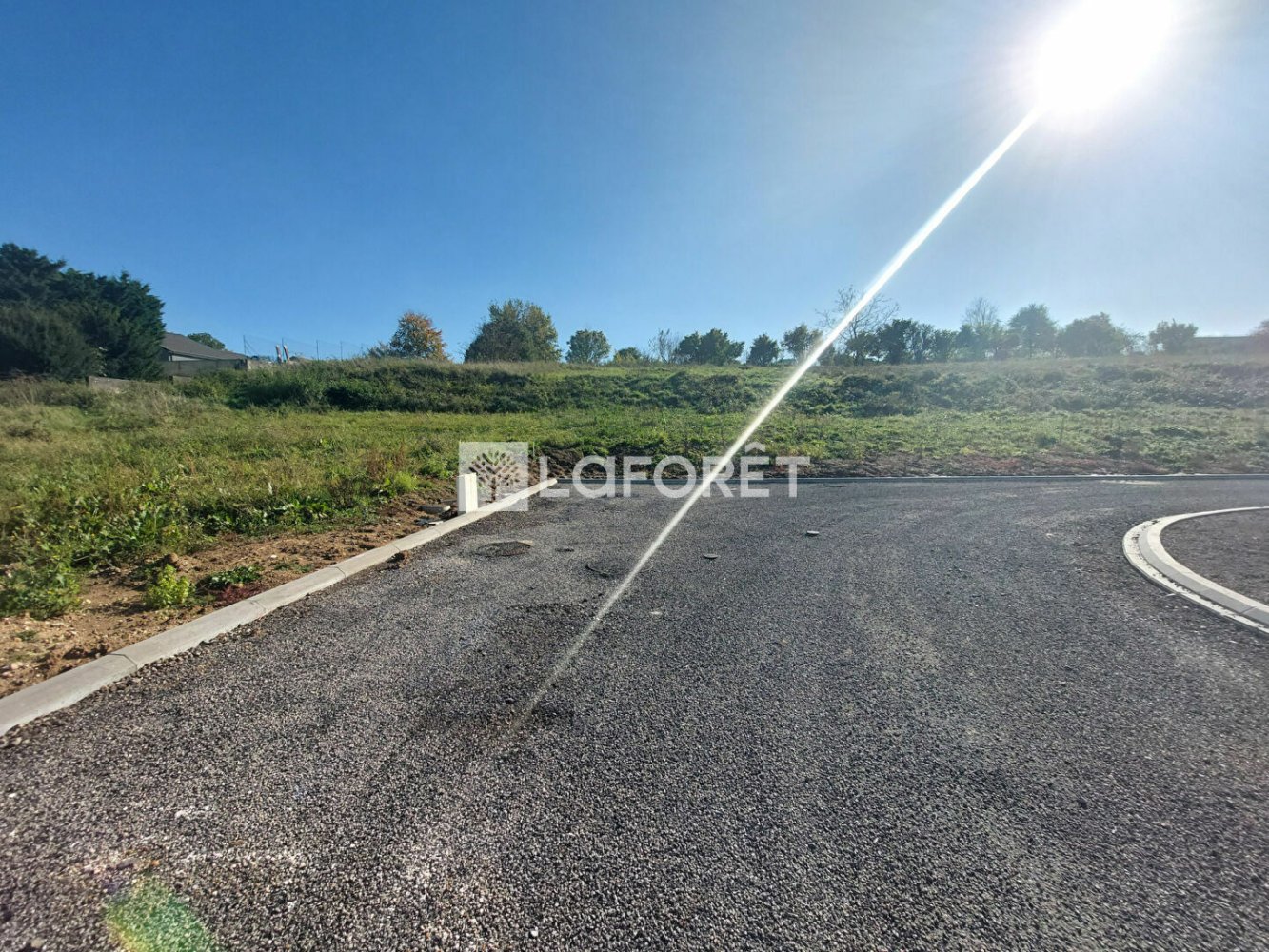  Land in Koenigsmacker, France No. 210375