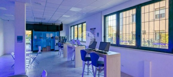 1-salle Propriété commerciale à Montichiari, Italy No. 210275 12