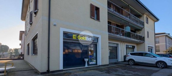 1-salle Propriété commerciale à Montichiari, Italy No. 210275 6