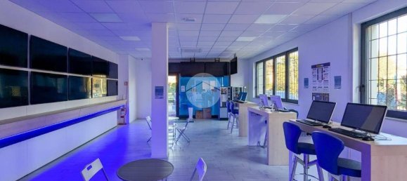 1-salle Propriété commerciale à Montichiari, Italy No. 210275 19