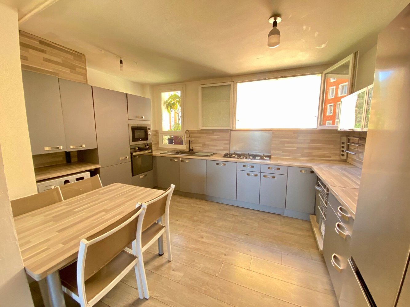 Apartamento T5 em Carros, France N.º 350797