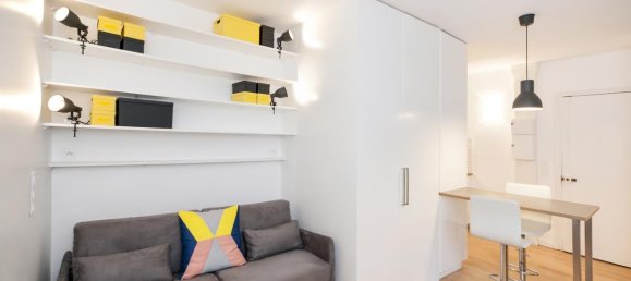 Studio in Paris, France No. 280324 4