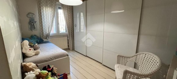 3-salle Appartement à Pavia, Italy No. 53823 25