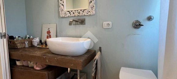 3-salle Appartement à Pavia, Italy No. 53823 17