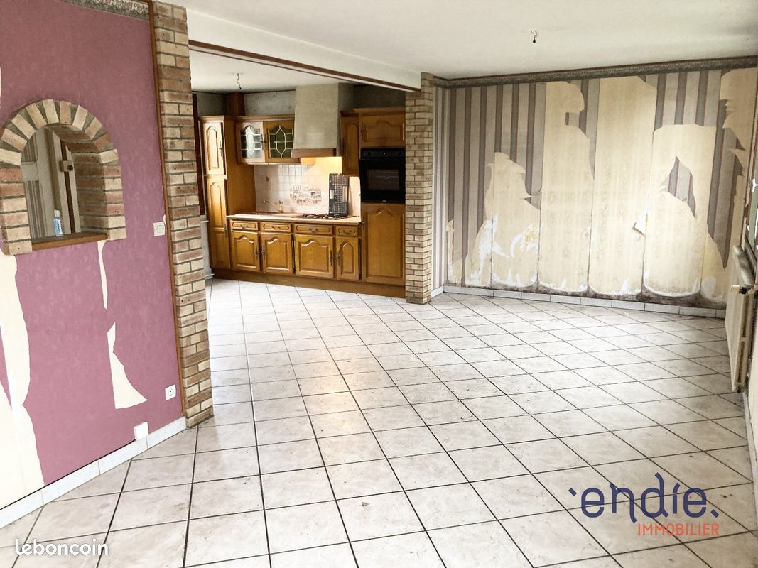 3 bedrooms Villa in Fitz-James, France No. 66721