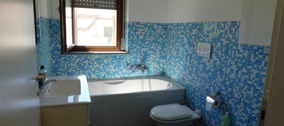 4 bedrooms Apartment in Spoltore, Italy No. 363580 13