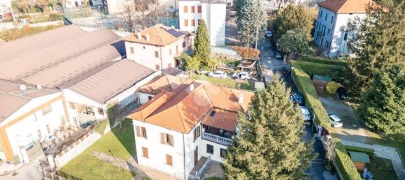 4 bedrooms Villa in Galbiate, Italy No. 87654 4