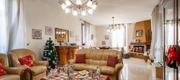 4 bedrooms Villa in Galbiate, Italy No. 87654 20