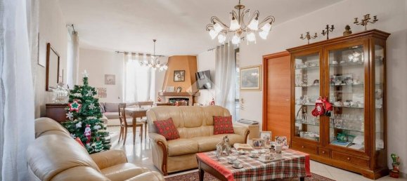4 bedrooms Villa in Galbiate, Italy No. 87654 19